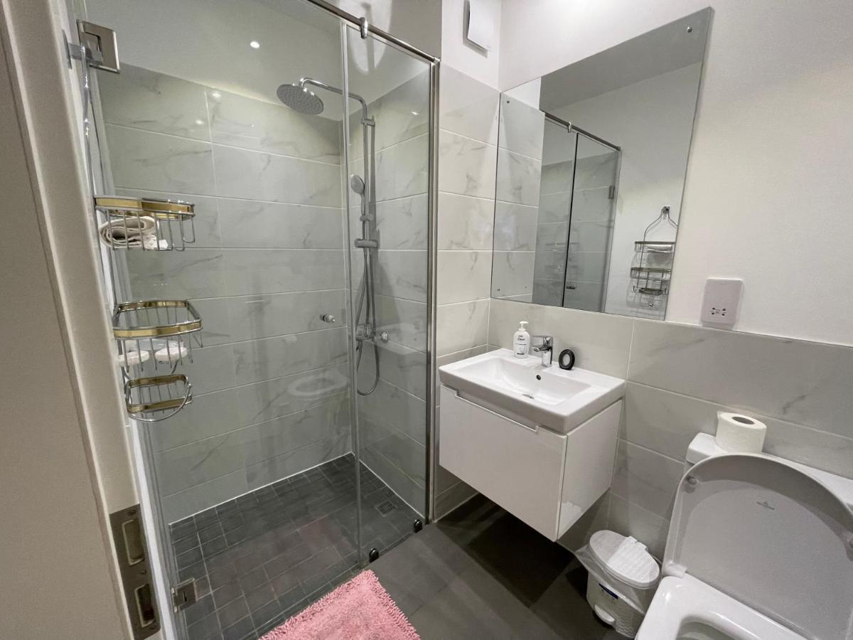The Lennox Luxury Suites & Apartments Аккра Экстерьер фото